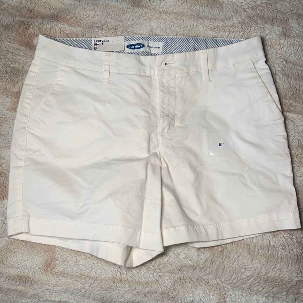 Old Navy 5” white shorts
